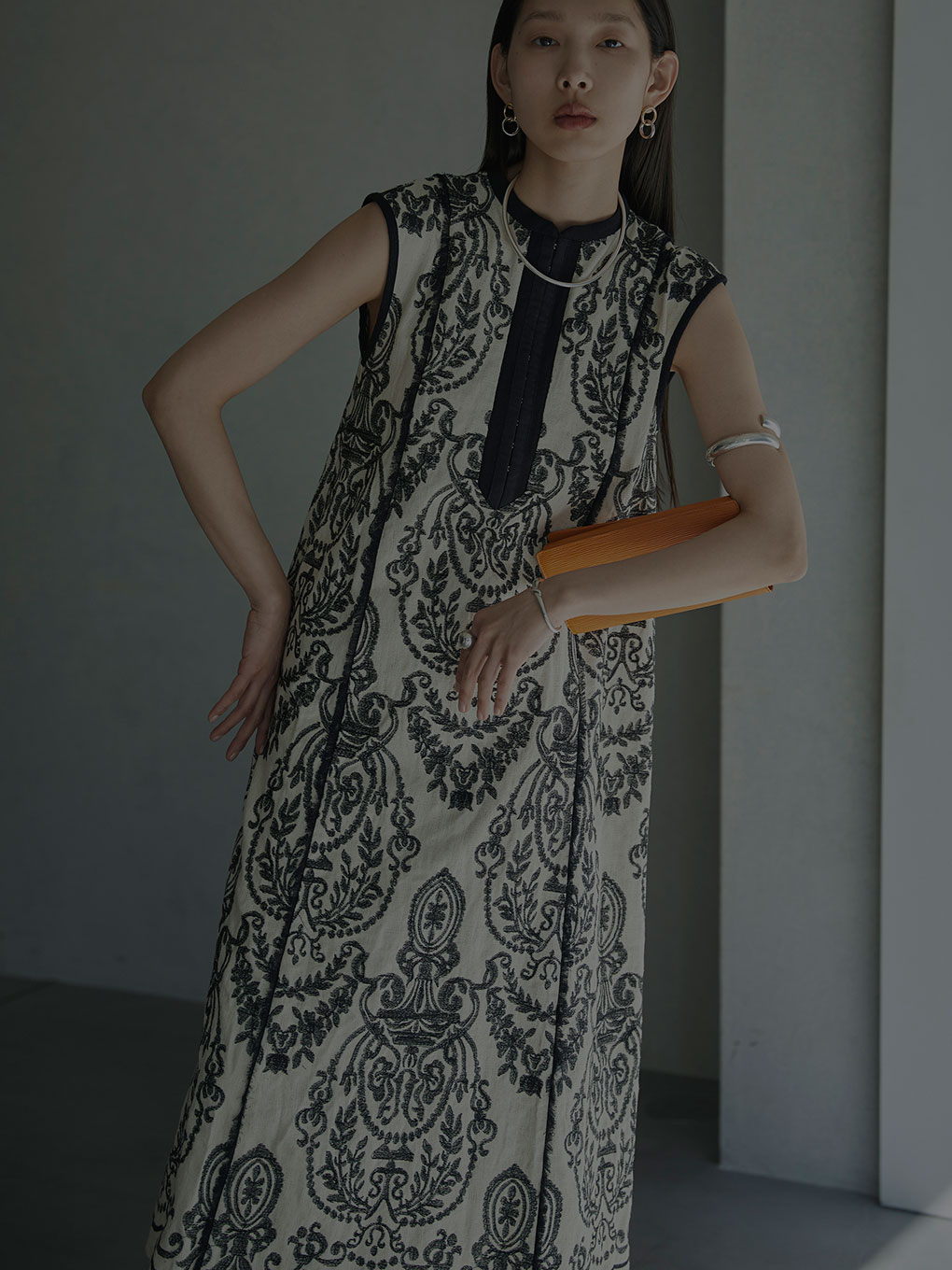 Ameri VINTAGE - アメリヴィンテージ DAMASK EMBROIDERY LINEN DRESSの
