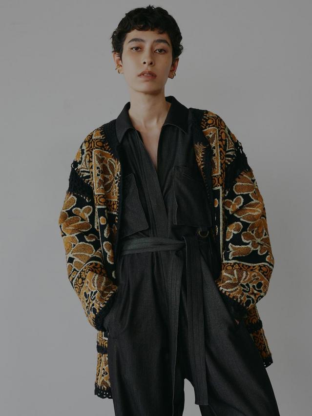 RUG PATTERN KNIT JACKET